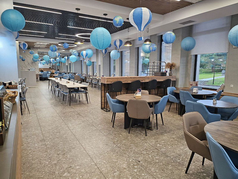 Cafes and canteens